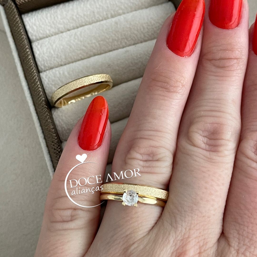 Par de Alianças em Prata 950 Banho de Ouro 18K  Modelo: DA-044-2- Solitário Tradicional 