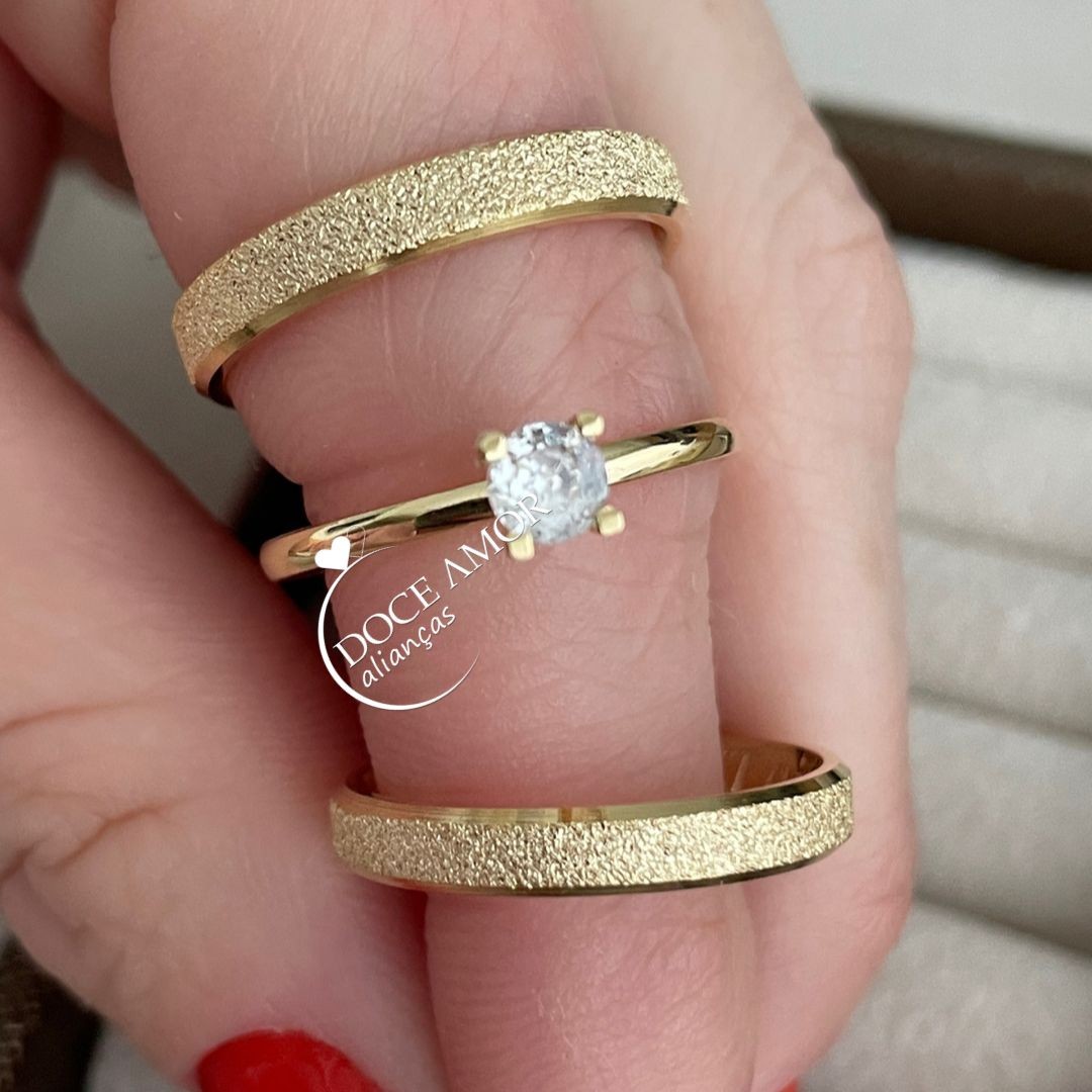 Par de Alianças em Prata 950 Banho de Ouro 18K  Modelo: DA-044-2- Solitário Tradicional 