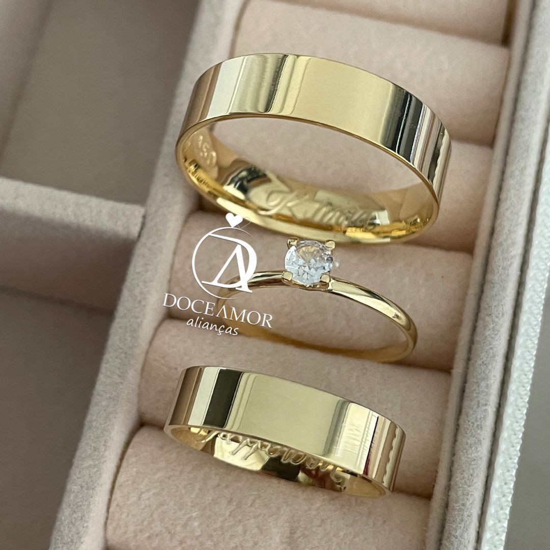 Par de Alianças em Prata 950 	Banho Ouro 18K  5mm e 6mm Modelo: DA-027-2  Solitário Tradicional