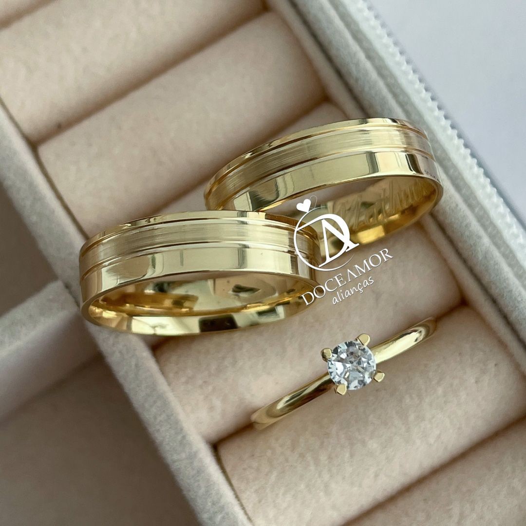 Par de Alianças em Prata 950  com Banho de Ouro 18K 5mm Modelo: DA-053-1  Solitário Tradicional 