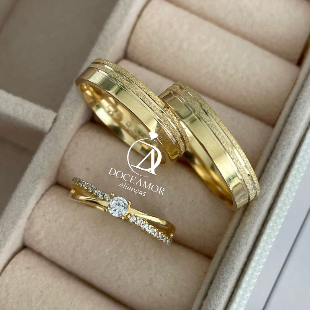 Par de Alianças em Prata 950 Banho Ouro 18K - 4mm Modelo: DA-039-4  Solitário Princes