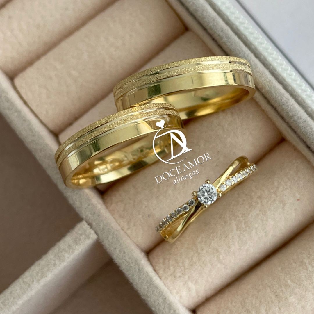 Par de Alianças em Prata 950 Banho Ouro 18K - 4mm Modelo: DA-039-4  Solitário Princes