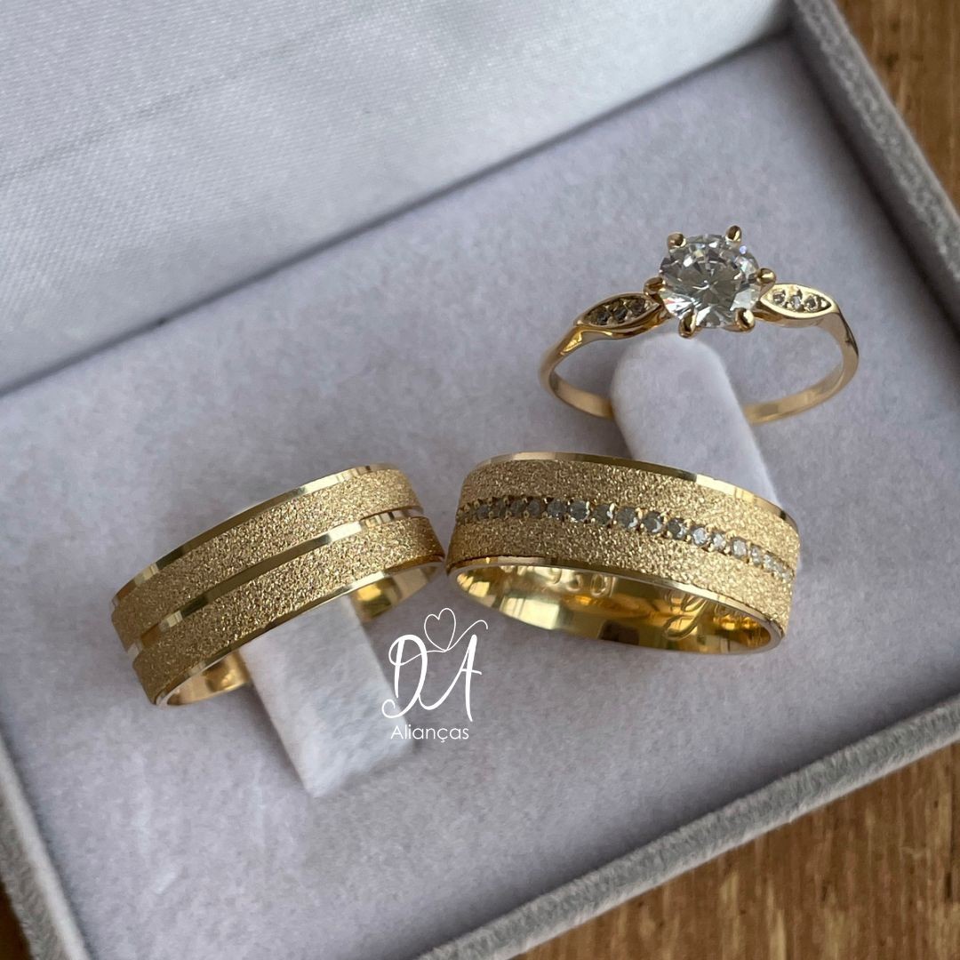 Par de Alianças em Prata 950  Banho Ouro 18K- 7mm   Modelo: DA-012  Solitário Cinderela