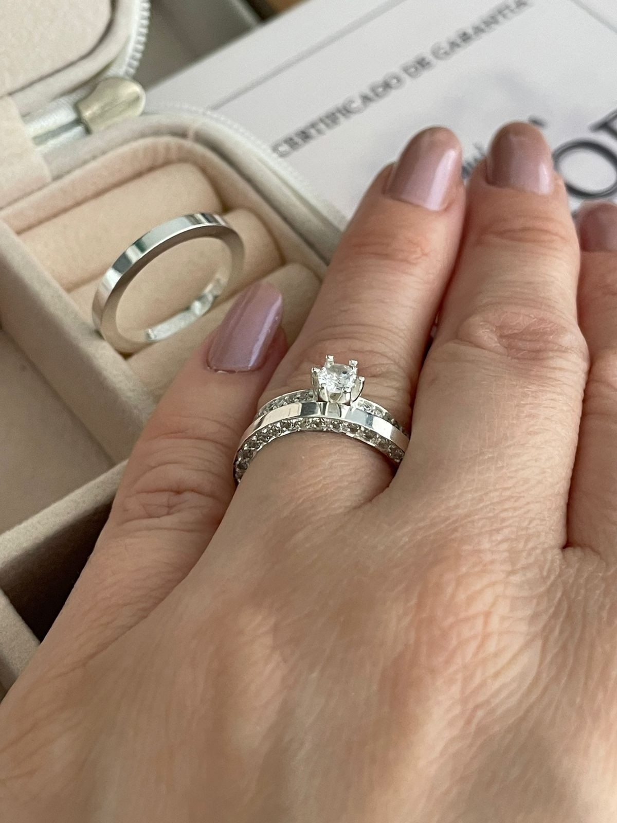 Par de Alianças em Prata 950 2mm  Modelo: DA-014  Solitário Ellegance