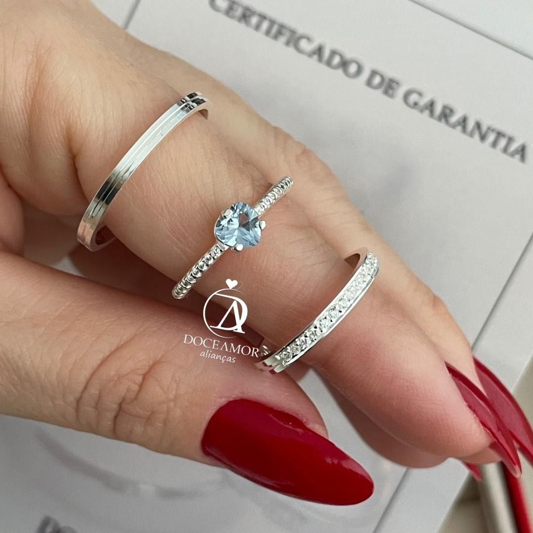 Par de Alianças em Prata 950  2mm Modelo: DA-035-12 Solitário Bella Coração Azul Claro