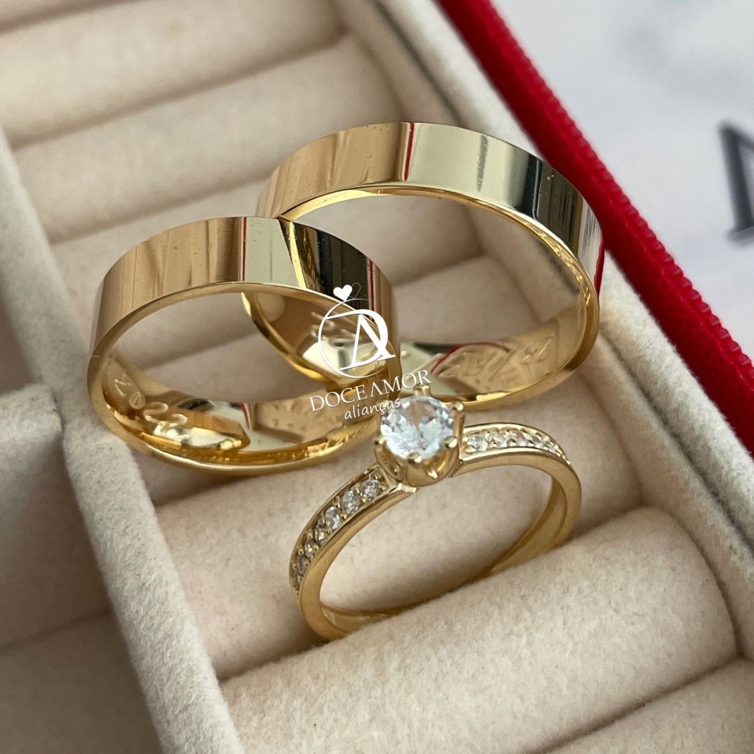 Par de Alianças em Prata 950 	Banho Ouro 18K ? 5mm Modelo: DA-027-11 Solitário Ellegance