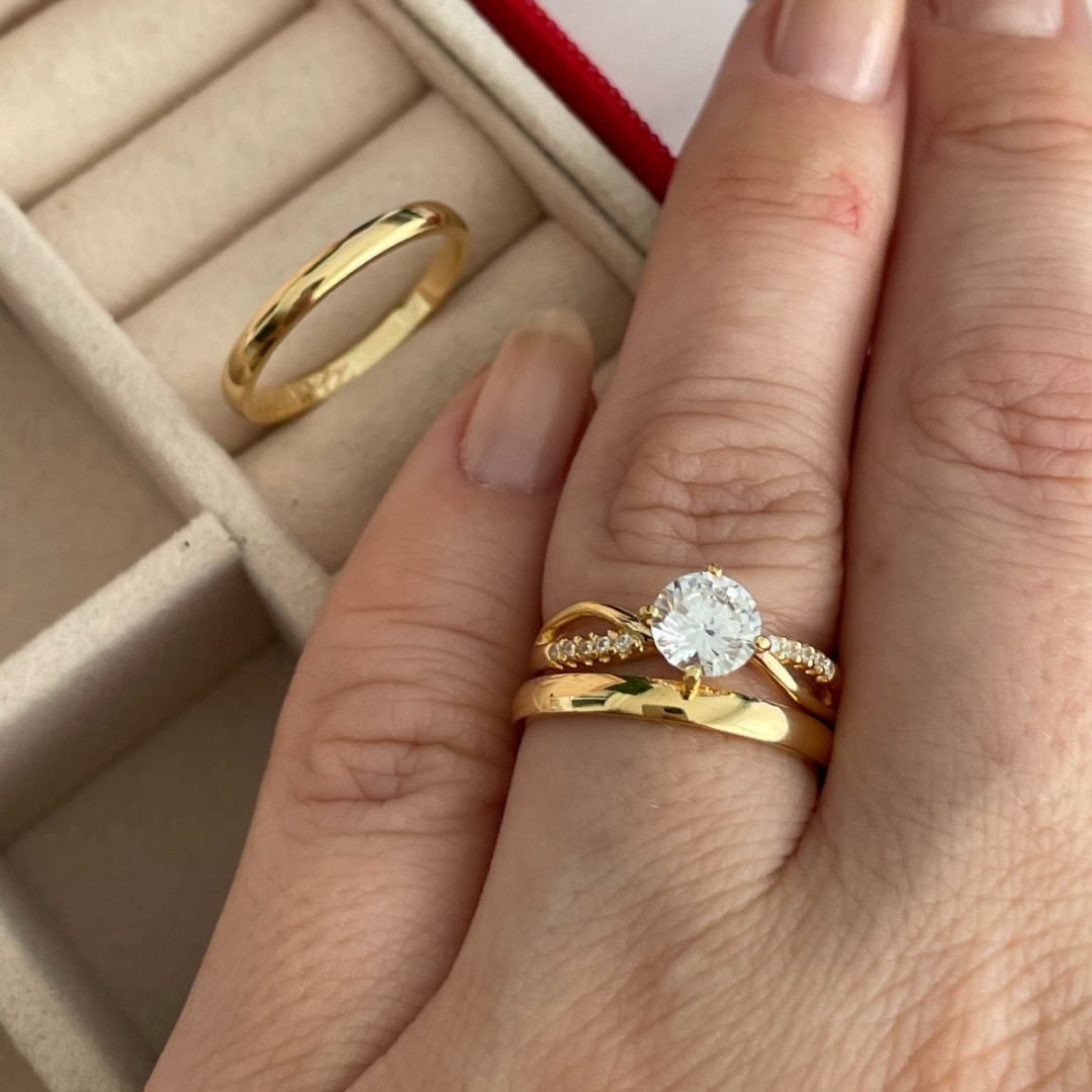 Par de Alianças em Prata 950 Banho Ouro 18K  - 2mm  Modelo: DA-016-3 Solitário Princes