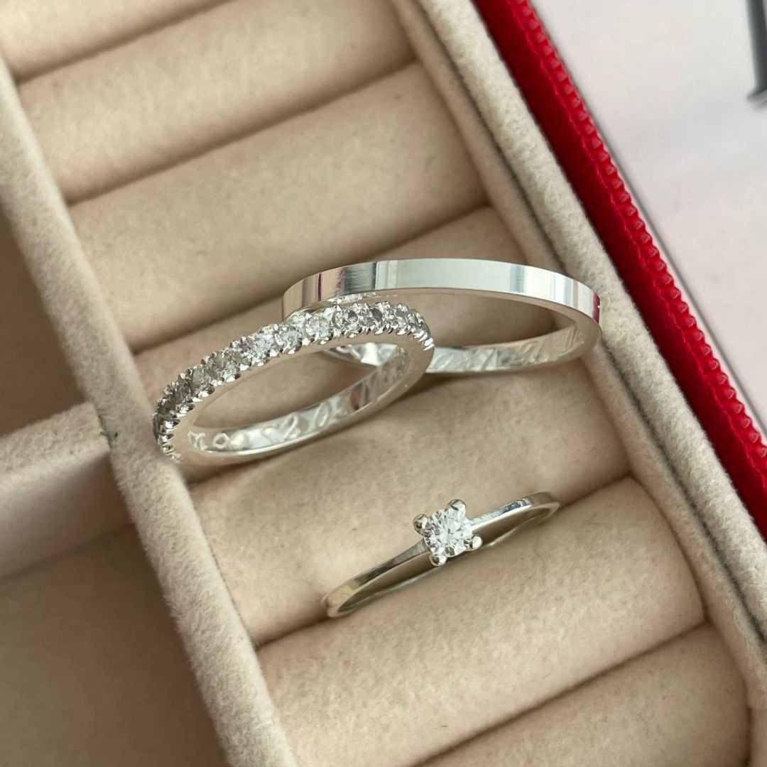 Alianças em Prata 950 - Lívia - 2mm - Solitário Tradicional de Brinde 