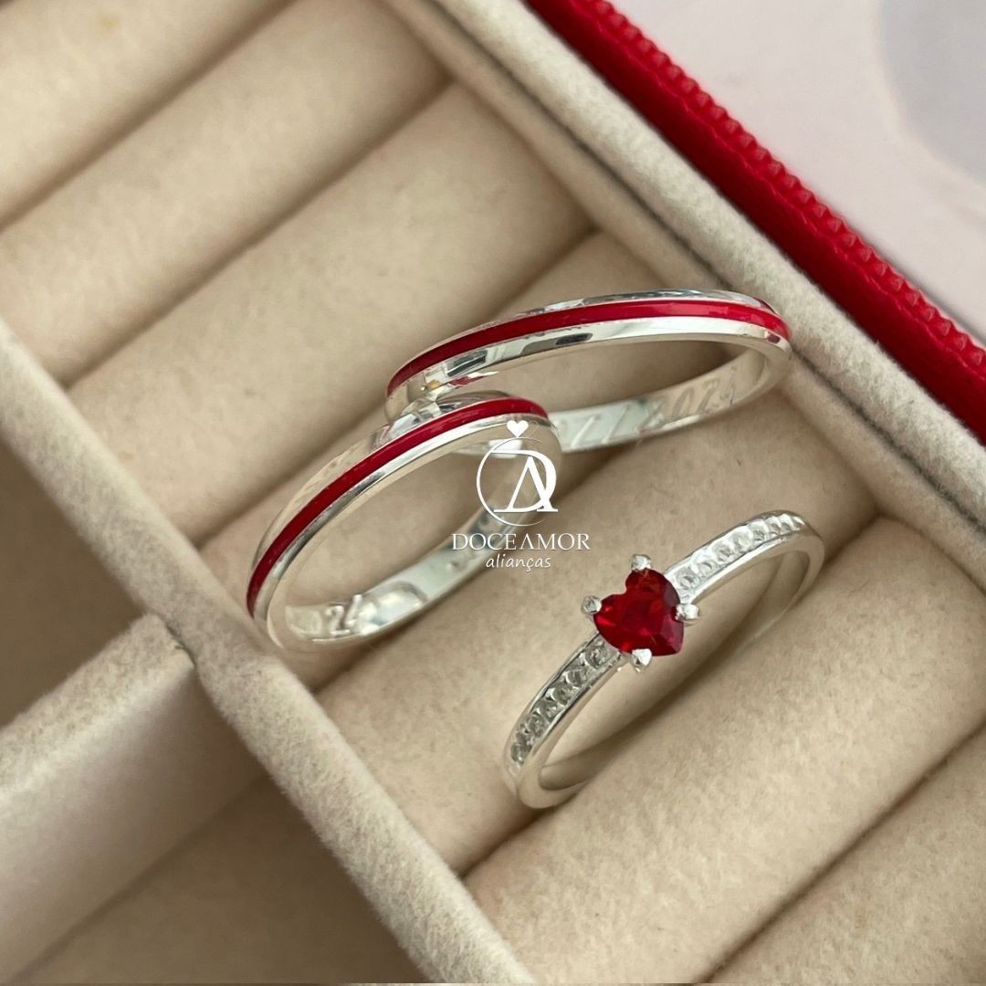 Alianças Akai ito - 2mm - Abauladas - Solitário Ellegance Coração