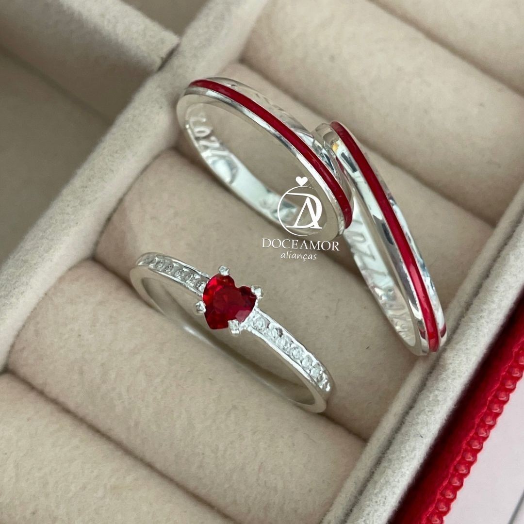 Alianças Akai ito - 2mm - Abauladas - Solitário Ellegance Coração