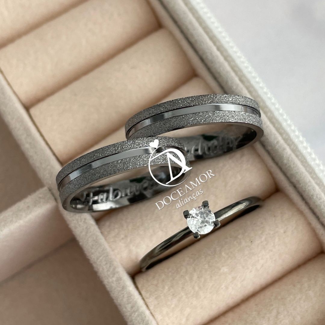 Alianças em Prata 950 - Maya - 4mm - com Banho de Ródio negro - Solitário Tradicional