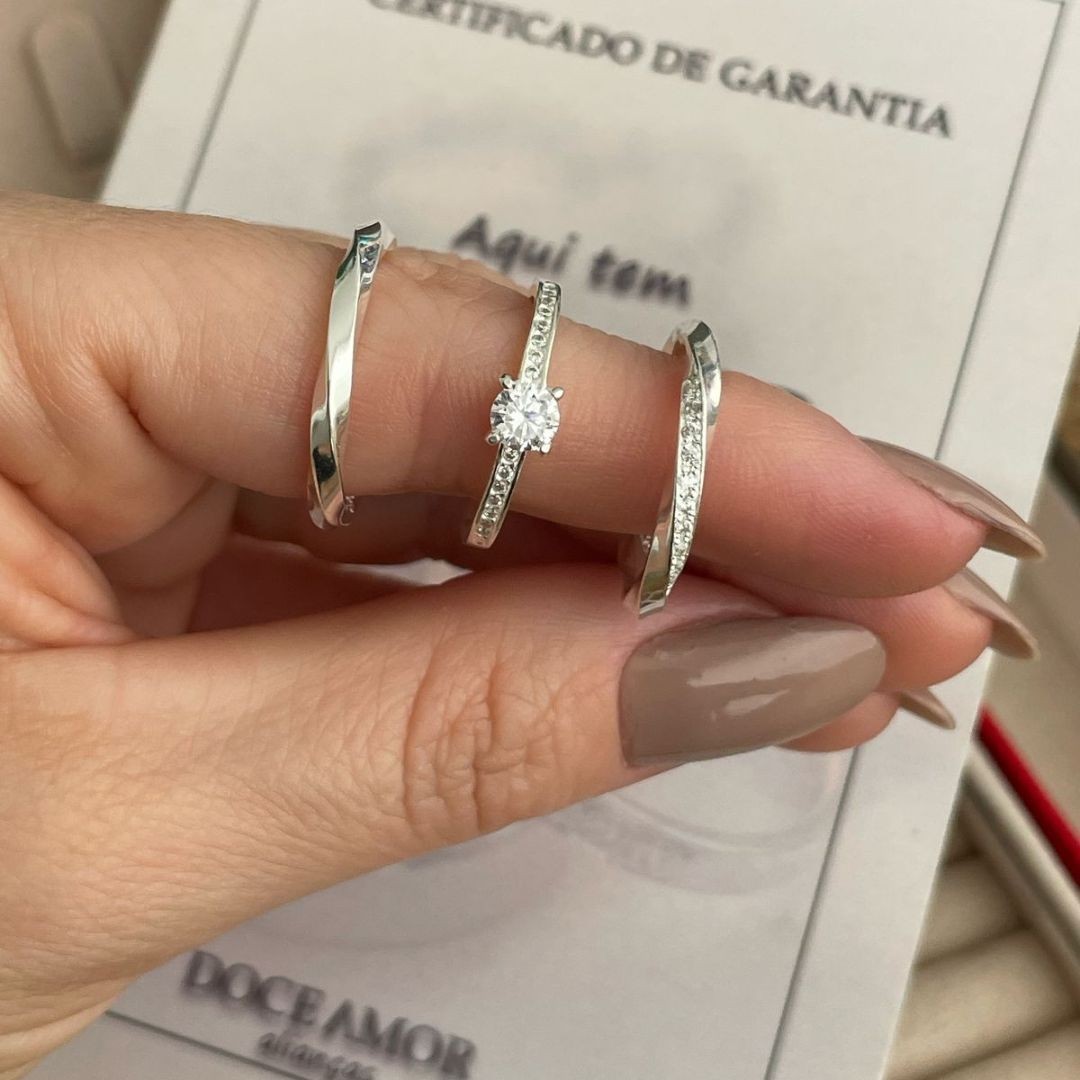 Alianças em Prata - 950 -  2,5mm - Amabile - Solitário Elegance