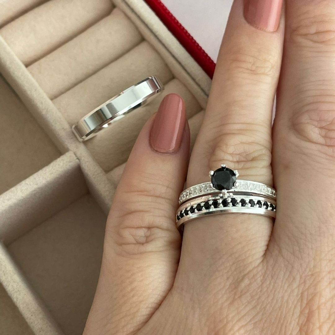 Alianças em Prata 950 - Lume Negra - 4mm - com pedras - Solitário Elegance