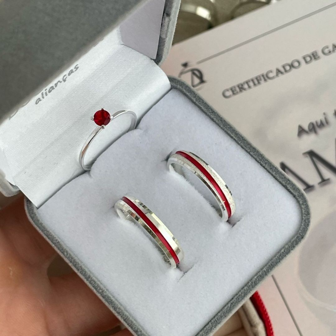 Alianças Akai ito - 4mm - Chanfradas Fosca + Polida - Solitário Tradicional