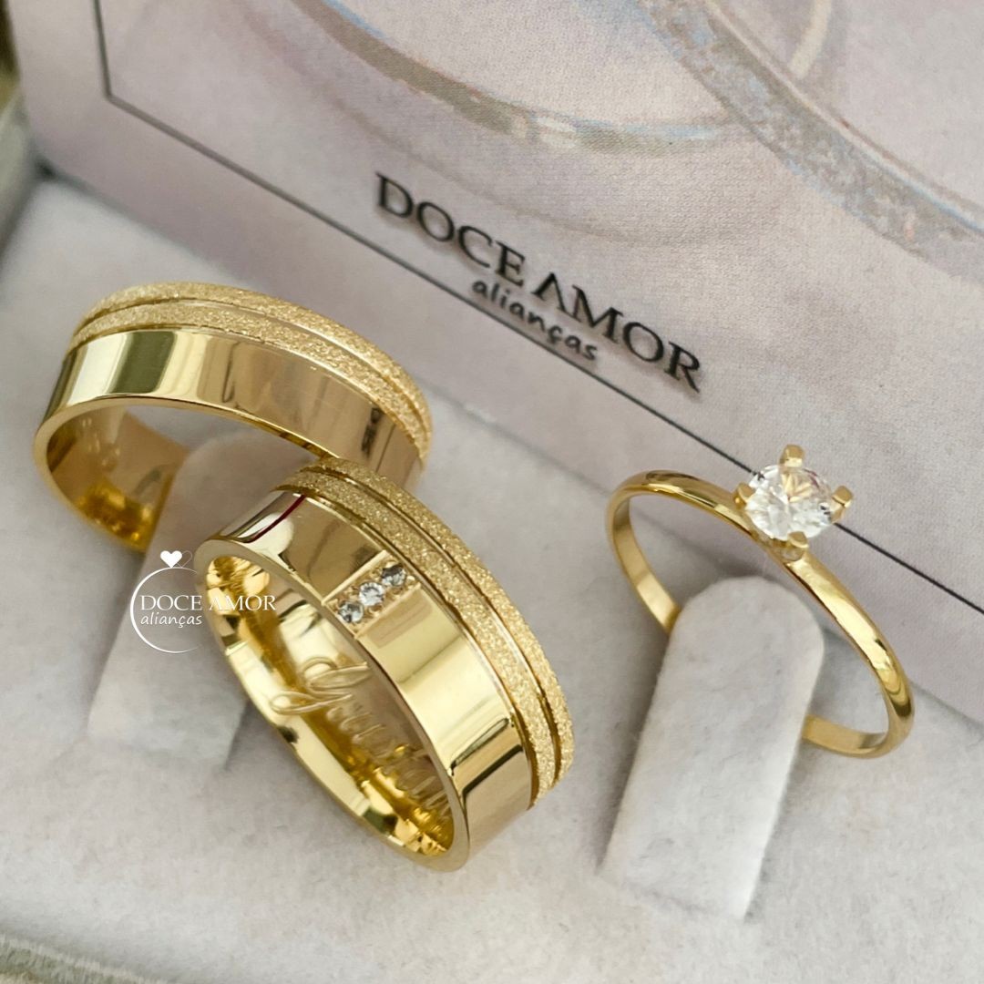 Par de Alianças em Prata 950  Banho Ouro 18K - 7mm   Modelo: DA-039-1  Solitário Tradicional