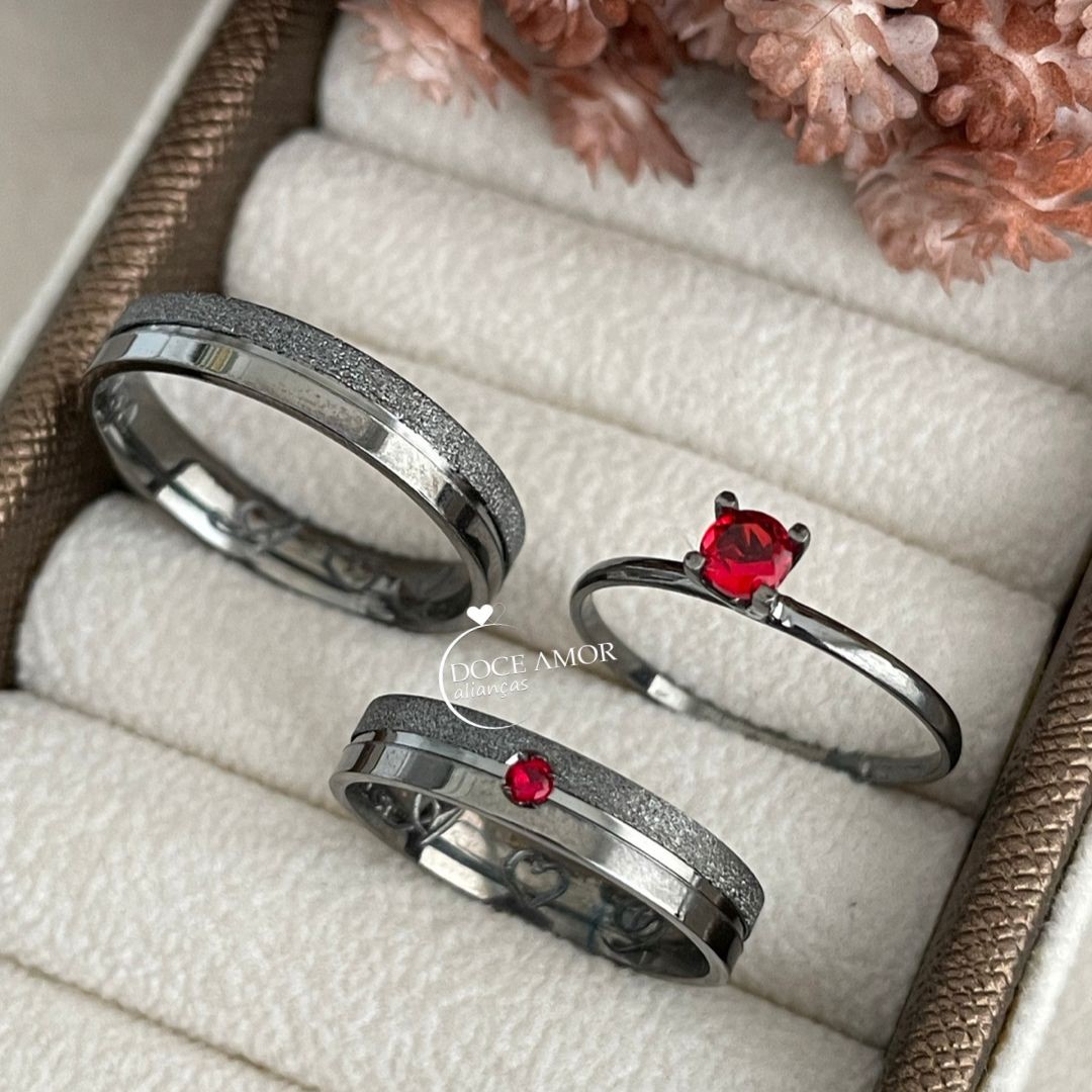 Par de Alianças em Prata 950 Banho  Ródio Negro - 4mm  Modelo: DA-019-4 Solitário Tradicional