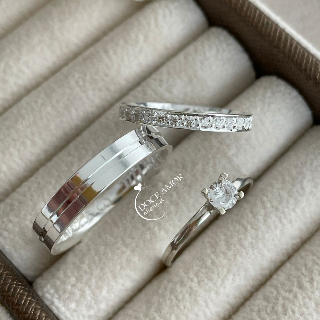 Par de Alianças em Prata 950  4mm e 2mm Modelo: DA-035-2  Solitário Tradicional