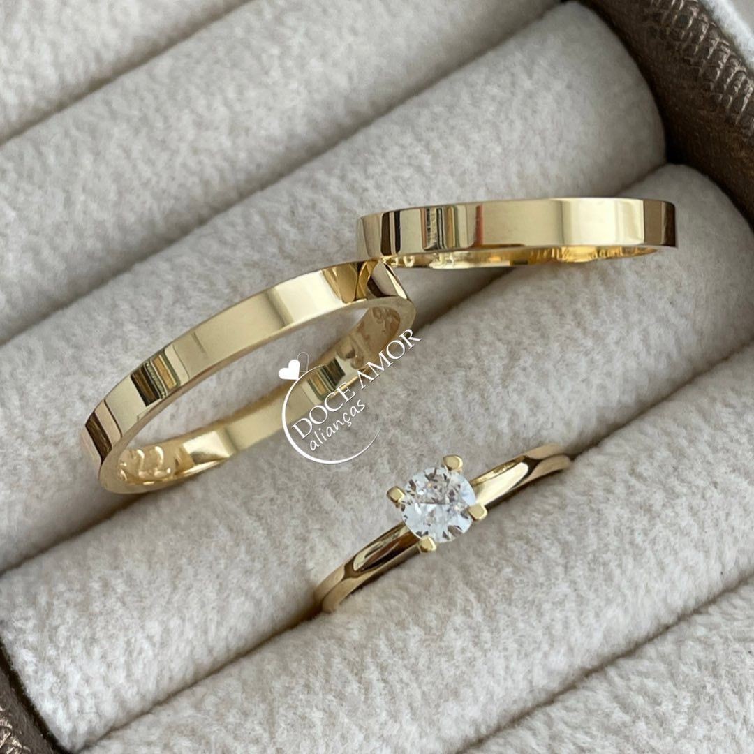 Par de Alianças em Prata 950 	Banho Ouro 18K  2mm Modelo: DA-027-1  Solitário Tradicional